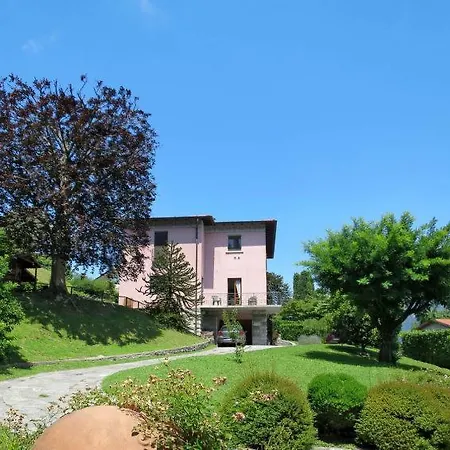 Holiday home Sleeps 7