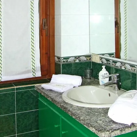 Sleeps 7 *