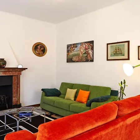 Holiday home Sleeps 7 *