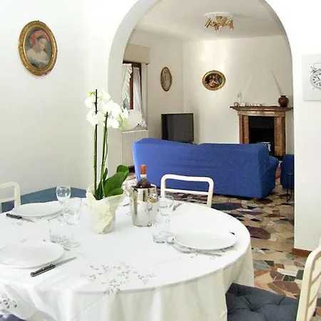 Sleeps 7 *