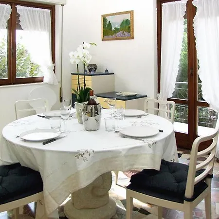 Sleeps 7 * Bellagio