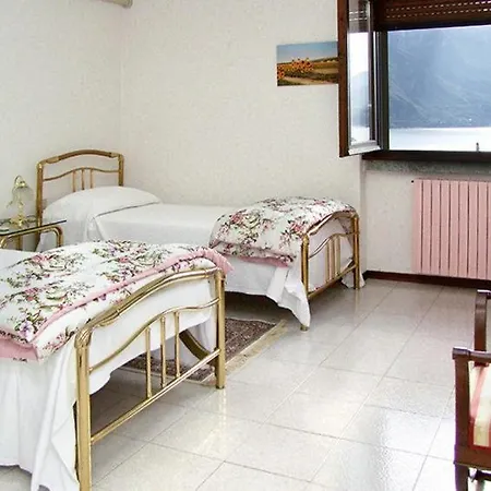 Holiday home Sleeps 7 *